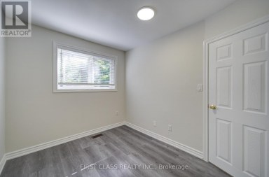 427 LESLIE STREET Toronto (South Riverdale) Ontario photo 14