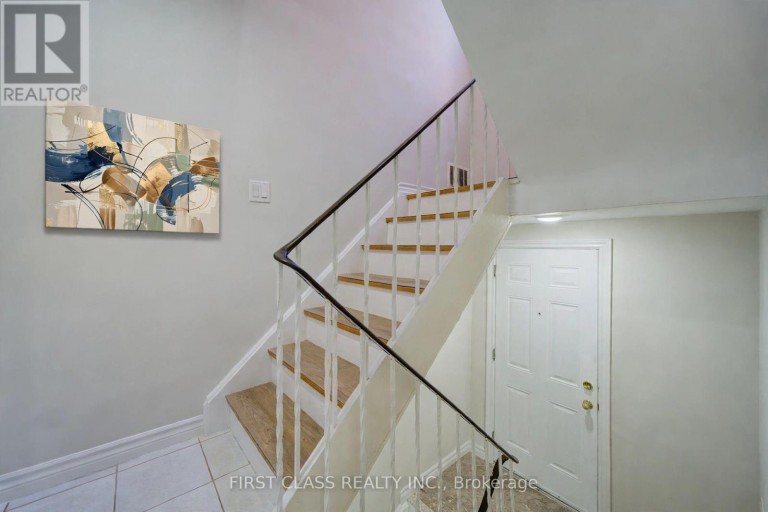 427 LESLIE STREET, Toronto (South Riverdale), Ontario, M4M3E3