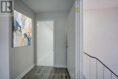 427 LESLIE STREET Toronto (South Riverdale) Ontario photo 19