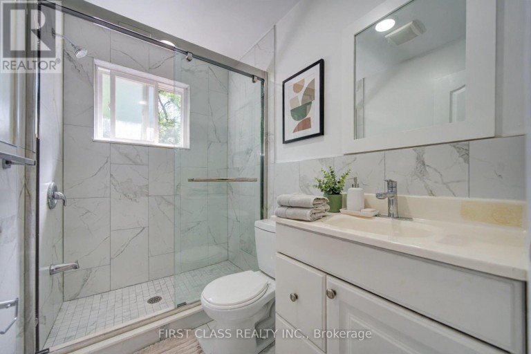 427 LESLIE STREET, Toronto (South Riverdale), Ontario, M4M3E3