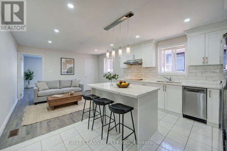 427 LESLIE STREET, Toronto (South Riverdale), Ontario, M4M3E3