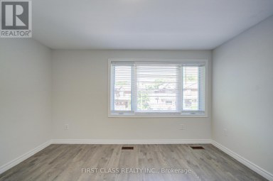 427 LESLIE STREET Toronto (South Riverdale) Ontario photo 27