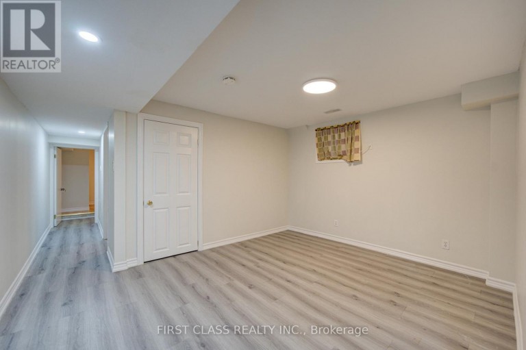 427 LESLIE STREET, Toronto (South Riverdale), Ontario, M4M3E3