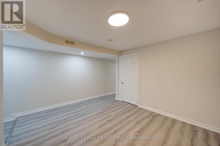 427 LESLIE STREET, Toronto (South Riverdale), Ontario, M4M3E3