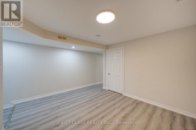 427 LESLIE STREET Toronto (South Riverdale) Ontario photo 38