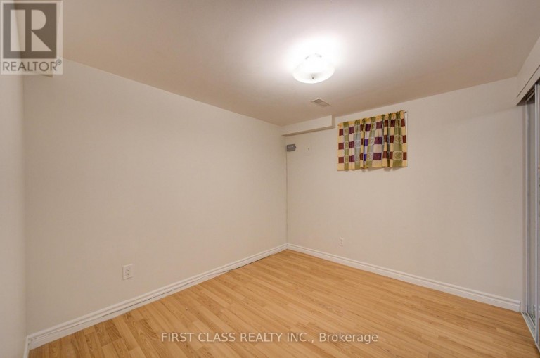427 LESLIE STREET, Toronto (South Riverdale), Ontario, M4M3E3