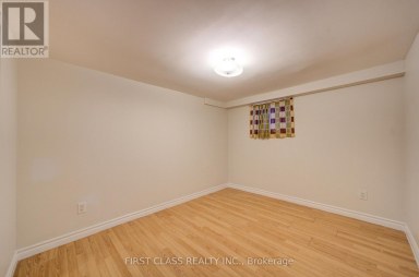 427 LESLIE STREET Toronto (South Riverdale) Ontario photo 40