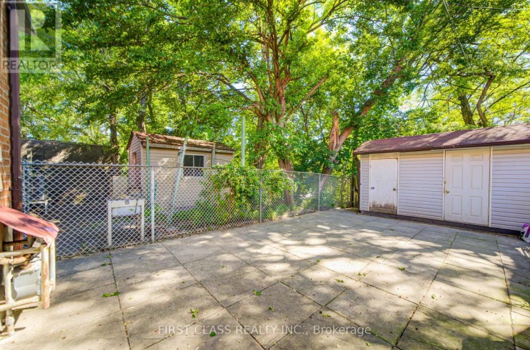 427 LESLIE STREET, Toronto (South Riverdale), Ontario, M4M3E3