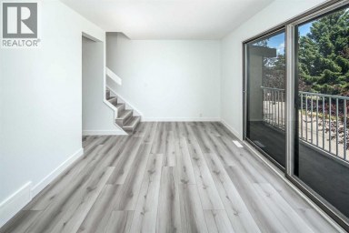 49, 1055 72 Avenue NW Calgary Alberta photo 4