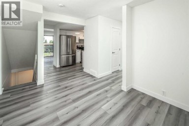 49, 1055 72 Avenue NW Calgary Alberta photo 8