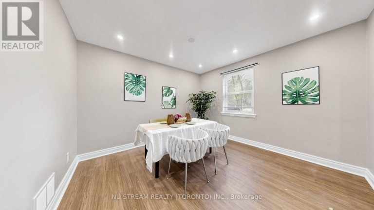 226 OAKRIDGE DRIVE, Toronto (Cliffcrest), Ontario, M1M2B3