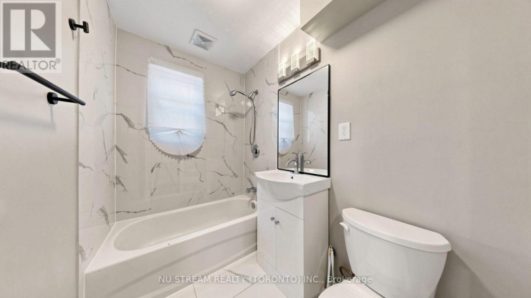 226 OAKRIDGE DRIVE, Toronto (Cliffcrest), Ontario, M1M2B3