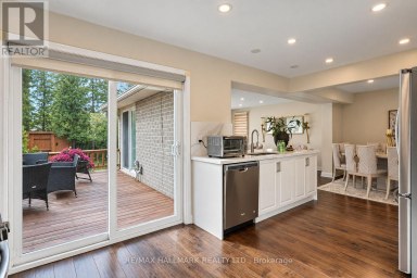 648 MOSSBANK COURT Newmarket (Huron Heights-Leslie Valley) Ontario photo 11