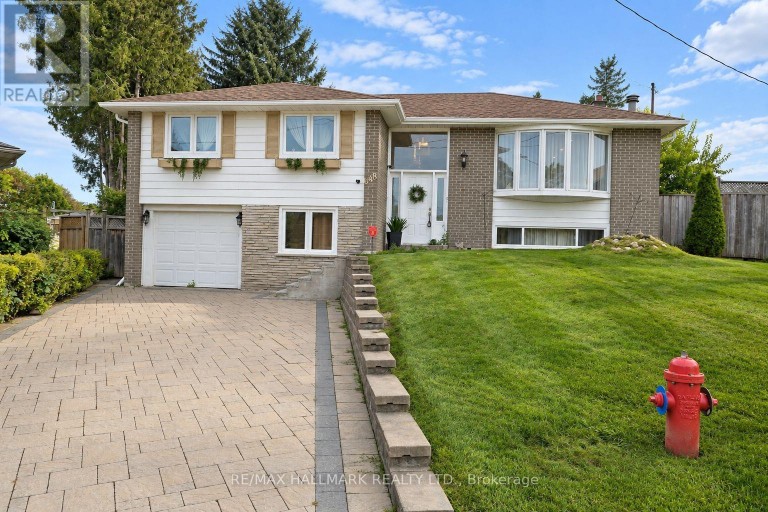 648 MOSSBANK COURT, Newmarket (Huron Heights-Leslie Valley), Ontario, L3Y3B1