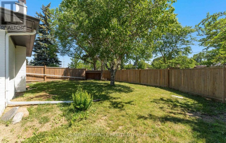 22 ARNPRIOR ROAD, Toronto (Bendale), Ontario, M1K5A6