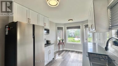 8223 MARCON STREET Niagara Falls (Ascot) Ontario photo 12