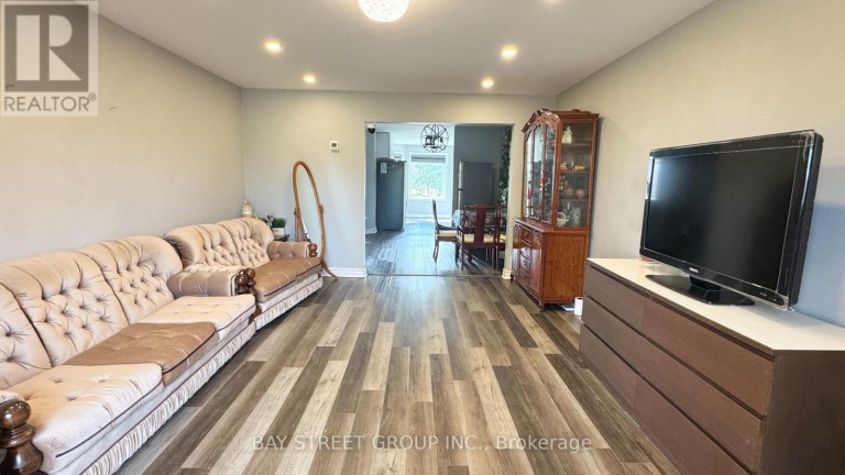 8223 MARCON STREET, Niagara Falls (Ascot), Ontario, L2H3A9