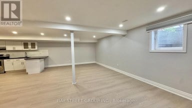 8223 MARCON STREET Niagara Falls (Ascot) Ontario photo 32
