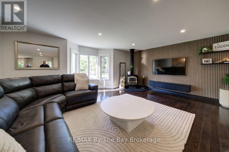 29 DOWNER CRESCENT, Wasaga Beach, Ontario, L9Z1C3
