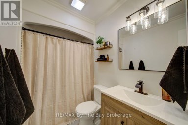 29 DOWNER CRESCENT Wasaga Beach Ontario photo 19