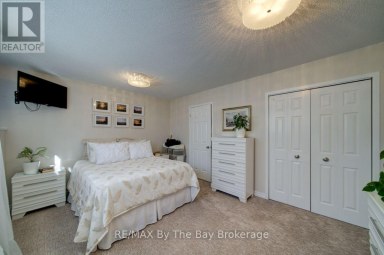 29 DOWNER CRESCENT Wasaga Beach Ontario photo 24