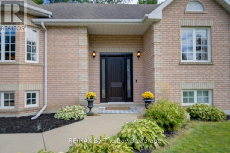 29 DOWNER CRESCENT, Wasaga Beach, Ontario, L9Z1C3