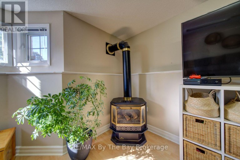 29 DOWNER CRESCENT, Wasaga Beach, Ontario, L9Z1C3