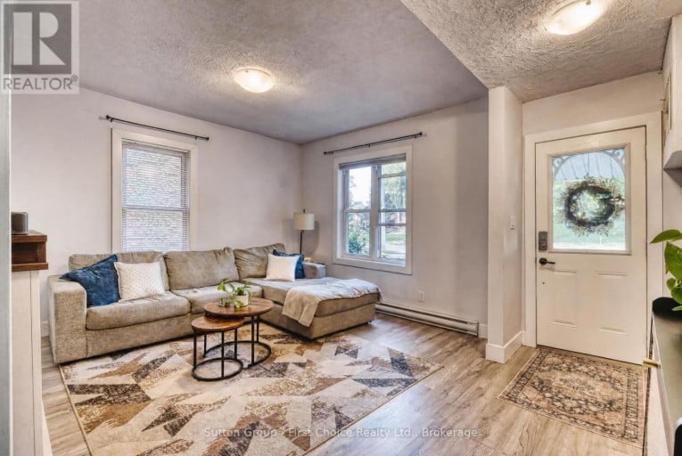 157 FRONT STREET S, Stratford, Ontario, N5A4H5
