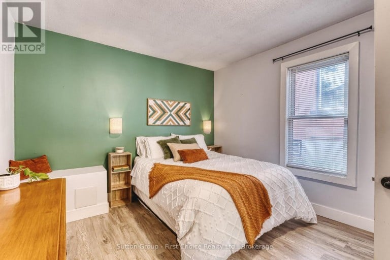 157 FRONT STREET S, Stratford, Ontario, N5A4H5