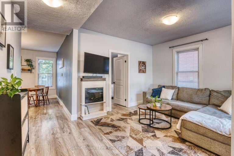 157 FRONT STREET S, Stratford, Ontario, N5A4H5