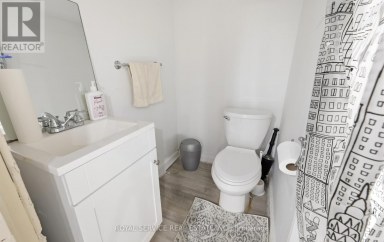 14 LIBERTY PLACE Clarington (Bowmanville) Ontario photo 22