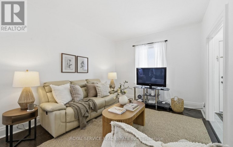 14 LIBERTY PLACE, Clarington (Bowmanville), Ontario, L1C1W6