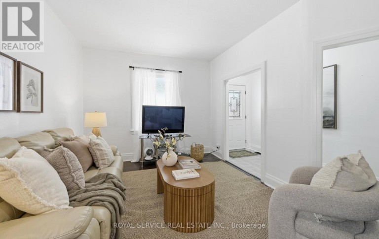 14 LIBERTY PLACE, Clarington (Bowmanville), Ontario, L1C1W6