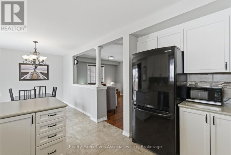 71 TRUAX STREET, Kawartha Lakes (Lindsay), Ontario, K9V0E3