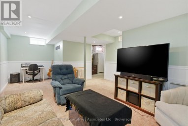 71 TRUAX STREET Kawartha Lakes (Lindsay) Ontario photo 17
