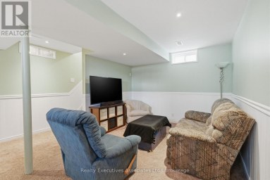 71 TRUAX STREET Kawartha Lakes (Lindsay) Ontario photo 18
