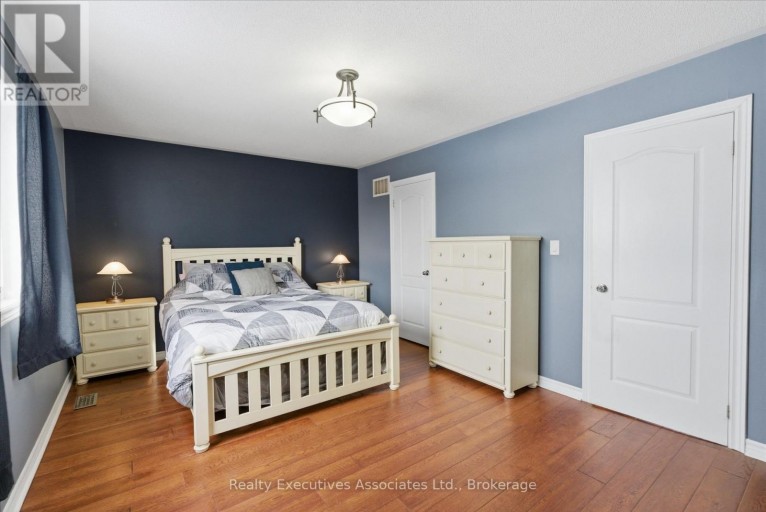 71 TRUAX STREET, Kawartha Lakes (Lindsay), Ontario, K9V0E3