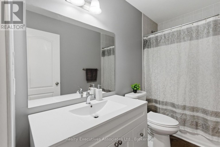71 TRUAX STREET, Kawartha Lakes (Lindsay), Ontario, K9V0E3