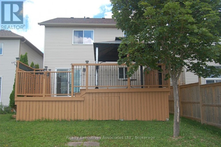 71 TRUAX STREET, Kawartha Lakes (Lindsay), Ontario, K9V0E3