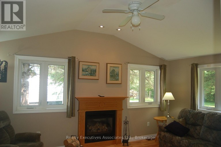 211 ALPINE LAKE ROAD, Trent Lakes, Ontario, K0M1A0