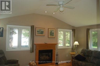211 ALPINE LAKE ROAD Trent Lakes Ontario photo 4