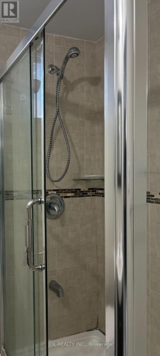 ONE BEDROOM 2ND FLOOR - 66 STONEHILL CRES CRESCENT, Toronto (L'Amoreaux), Ontario, M1W2V3