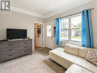 563 SOUTH STREET S London East (East K) Ontario photo 3
