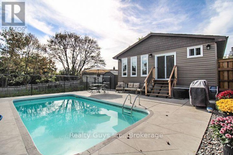 2106 SPRINGWOOD ROAD, Peterborough (Monaghan Ward 2), Ontario, K9K1M9
