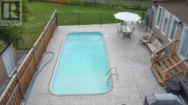 2106 SPRINGWOOD ROAD Peterborough (Monaghan Ward 2) Ontario photo 11