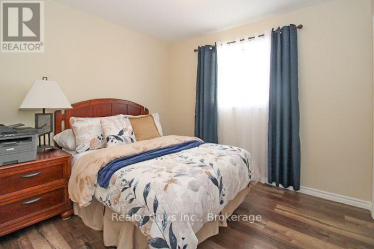 2106 SPRINGWOOD ROAD, Peterborough (Monaghan Ward 2), Ontario, K9K1M9