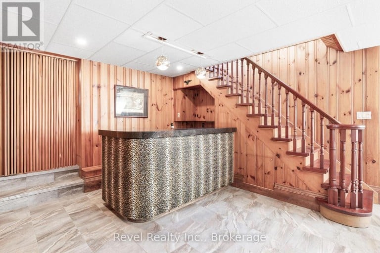 13 SYLVAN CRESCENT, Kawartha Lakes (Lindsay), Ontario, K9V2W4