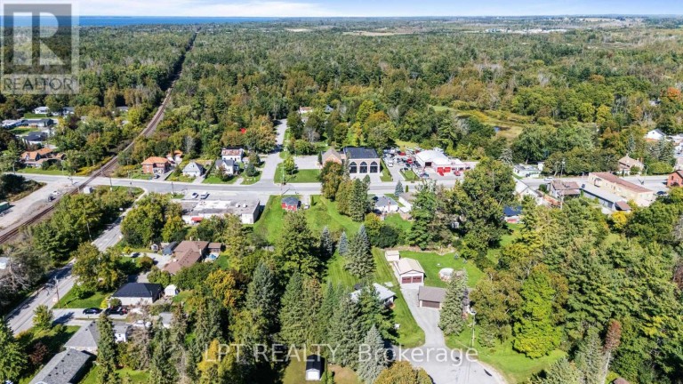 40 ROSEMARY LANE, Georgina (Pefferlaw), Ontario, L0E1N0