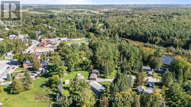 40 ROSEMARY LANE, Georgina (Pefferlaw), Ontario, L0E1N0