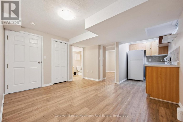 235 DEERPATH DRIVE, Guelph (Willow West/Sugarbush/West Acres), Ontario, N1K1W5